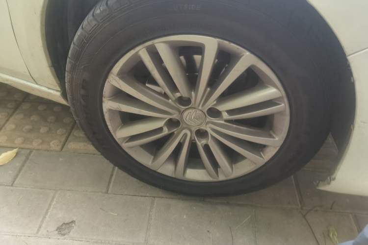 Used Citroen C4L 2013 1.8L Automatic Enjoyment Edition Right Front Wheel Hub