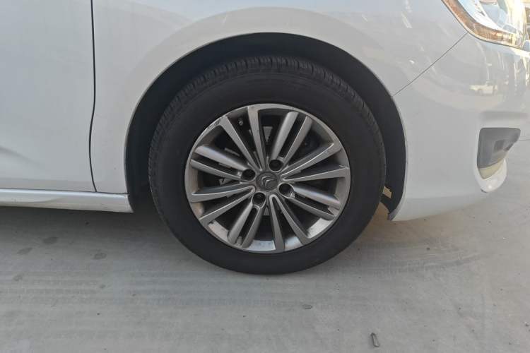 Used Citroen C4L 2013 1.8L Automatic Jingzhi Edition Right Front Wheel Hub