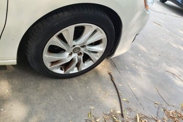 Used Citroen C4L 2013 1.6 THP Automatic Impression Edition Right Front Wheel Hub
