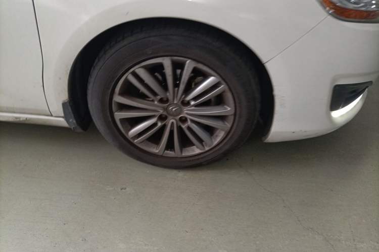 Used Citroen C4L 2013 1.8L Automatic Jingzhi Edition Right Front Wheel Hub