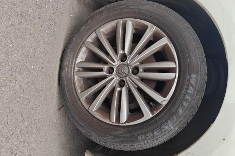 Used Citroen C4L 2013 1.8L Automatic Jingzhi Edition Right Front Wheel Hub