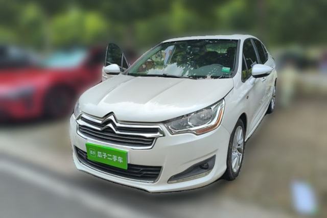 Ojetý Citroen C4L 2013 1.6 THP Automatic Impression Edition