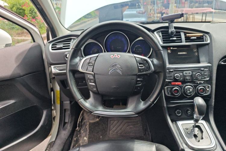 Used Citroen C4L 2013 1.8L Automatic Jingchi Edition Steering Wheel