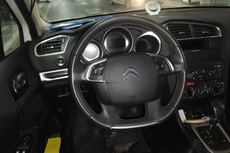 Used Citroen C4L 2013 1.6 THP Automatic Impression Edition Steering Wheel