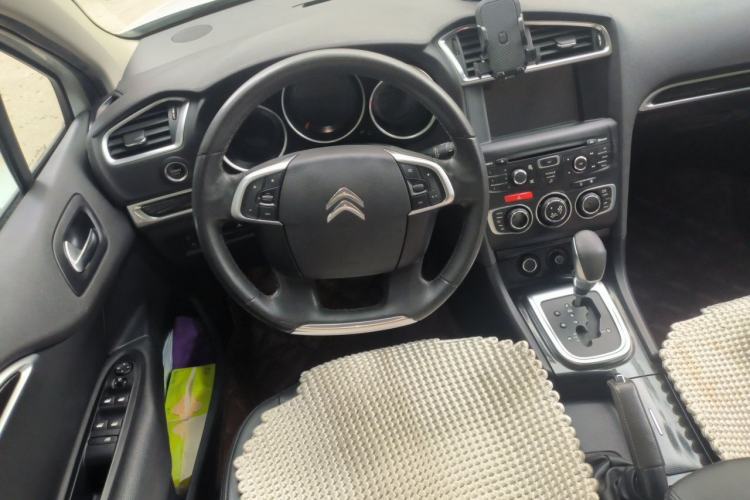 Used Citroen C4L 2013 1.8L Automatic Jingzhi Edition Steering Wheel
