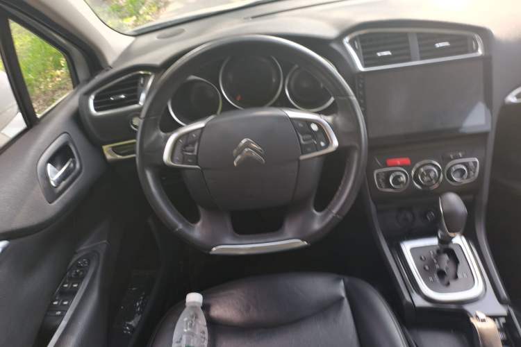 Used Citroen C4L 2013 1.8L Automatic Jingzhi Edition Steering Wheel