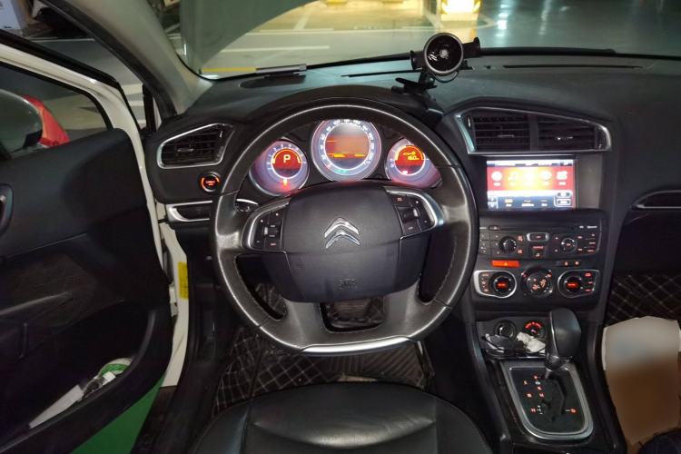 Used Citroen C4L 2013 1.6 THP Automatic Impression Edition Steering Wheel