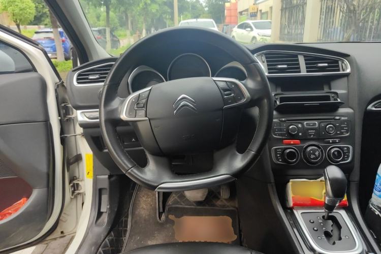 Used Citroen C4L 2013 1.6 THP Automatic Impression Edition Steering Wheel