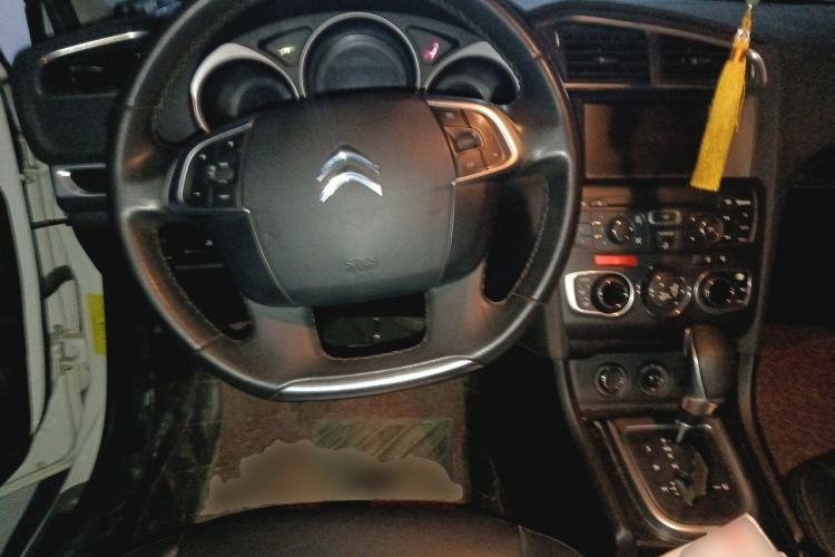 Used Citroen C4L 2013 1.6 THP Automatic Impression Edition Steering Wheel