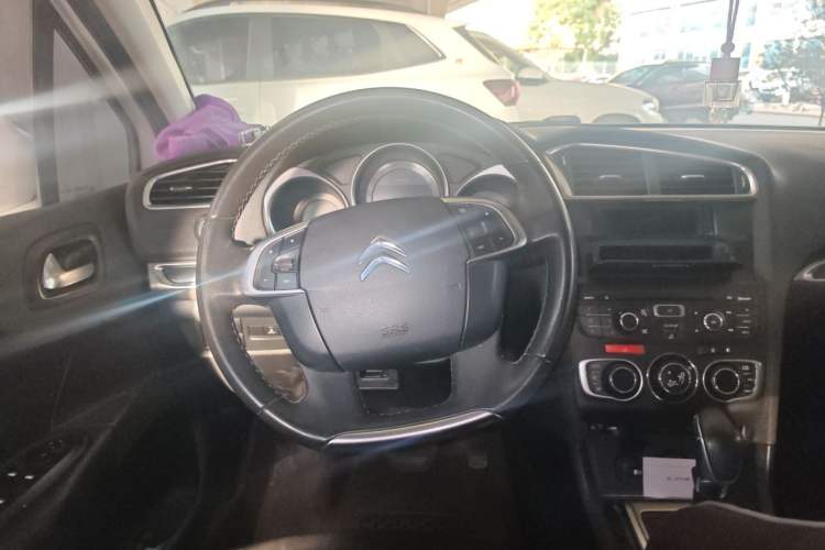 Used Citroen C4L 2013 1.6 THP Automatic Impression Edition Steering Wheel