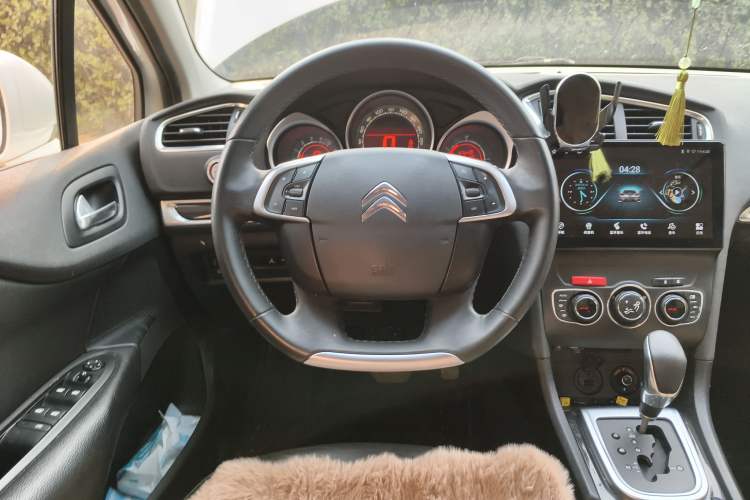 Used Citroen C4L 2013 1.6 THP Automatic Impression Edition Steering Wheel