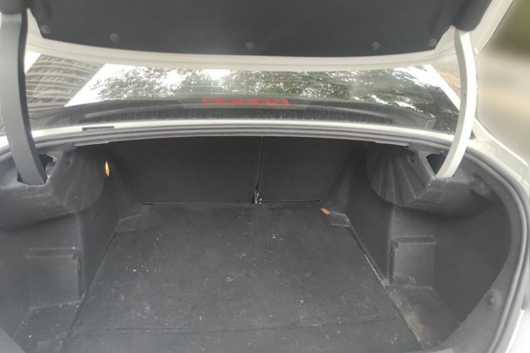 Used Citroen C4L 2013 1.8L Automatic Enjoyment Edition Trunk