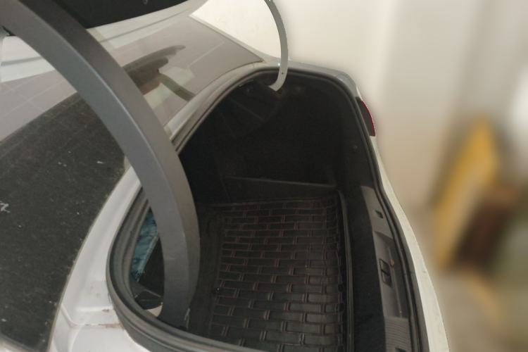 Used Citroen C4L 2013 1.6 THP Automatic Impression Edition Trunk