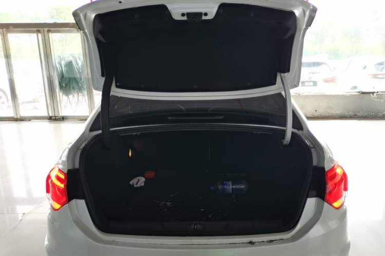 Used Citroen C4L 2013 1.6L Manual Jingxiang Edition Trunk
