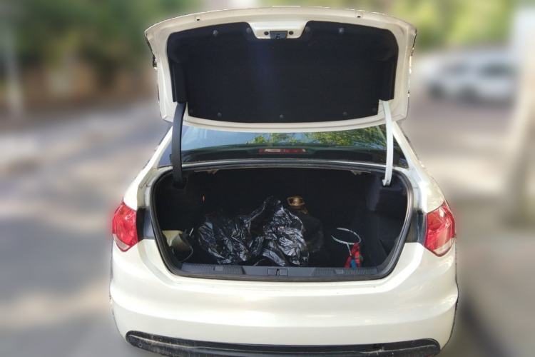 Used Citroen C4L 2013 1.8L Automatic Jingzhi Edition Trunk