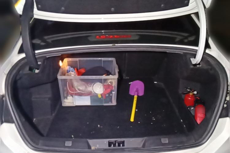 Used Citroen C4L 2013 1.8L Automatic Jingzhi Edition Trunk