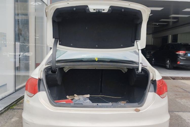Used Citroen C4L 2013 1.8L Automatic Enjoyment Edition Trunk