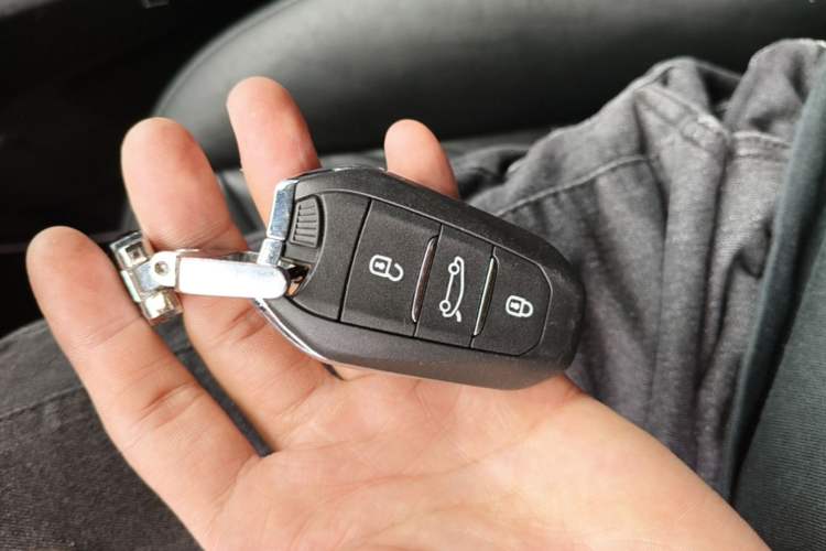 Used Citroen C4L 2013 1.6 THP Automatic Impression Edition Vehicle Key