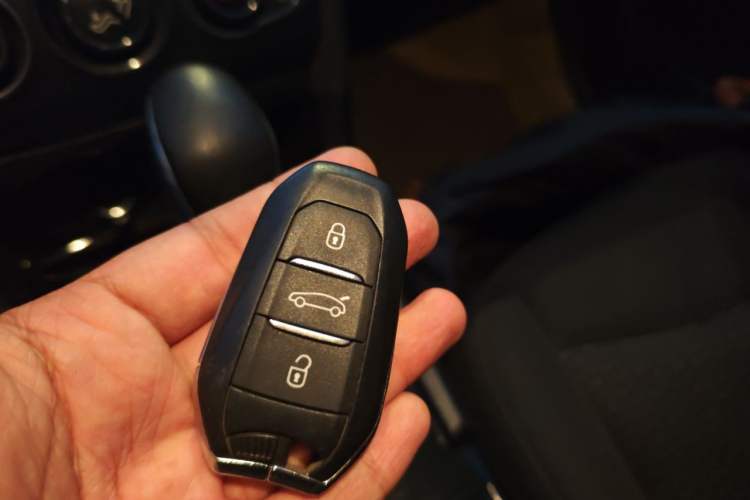 Used Citroen C4L 2013 1.6THP Automatic Enjoyment Edition Vehicle Key
