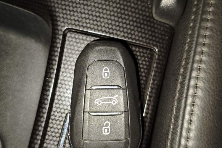 Used Citroen C4L 2013 1.8L Automatic Jingzhi Edition Vehicle Key