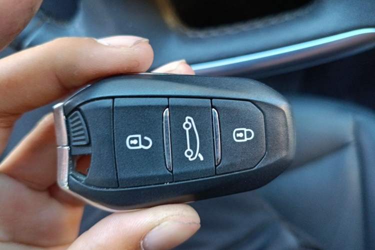 Used Citroen C4L 2013 1.6THP Automatic Dynamic Edition Vehicle Key
