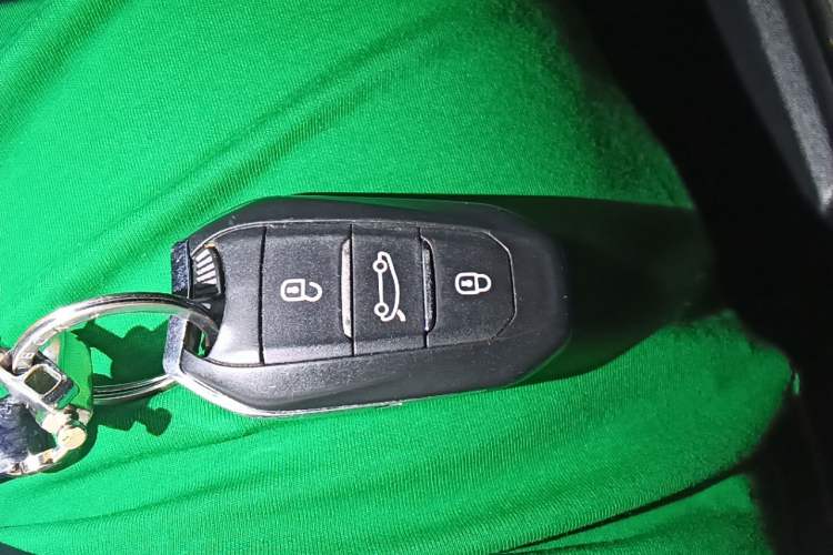 Used Citroen C4L 2013 1.8L Automatic Jingzhi Edition Vehicle Key