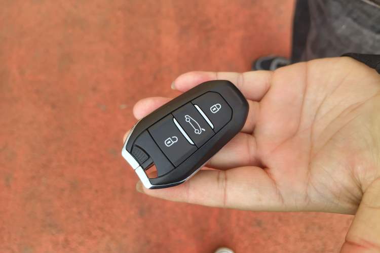 Used Citroen C4L 2013 1.6 THP Automatic Impression Edition Vehicle Key