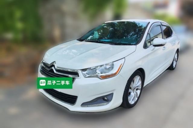 Ojetý Citroen C4L 2013 1.6 THP Automatic Impression Edition