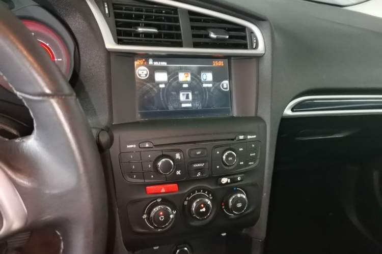 Used Citroen C4L 2014 1.8L Intelligent Drive Manual Enjoyment Model Audio And AC Panel