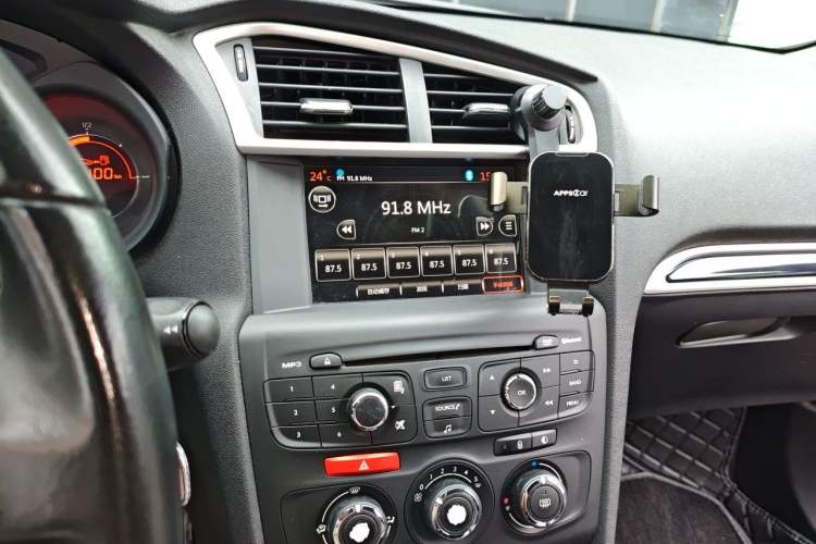 Used Citroen C4L 2014 1.8L Intelligent Drive Automatic Enjoyment Model Audio And AC Panel