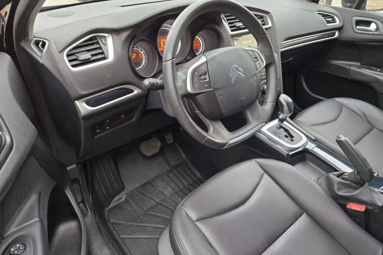 Used Citroen C4L 2014 1.8L Intelligent Drive Automatic Enjoyment Model Interior 2