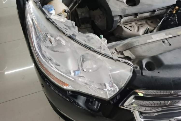 Used Citroen C4L 2014 1.8L Intelligent Drive Manual Enjoyment Model Right Front Headlight