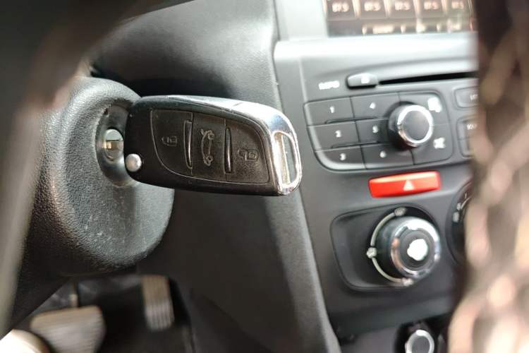 Used Citroen C4L 2014 1.8L Intelligent Drive Automatic Enjoyment Model Vehicle Key