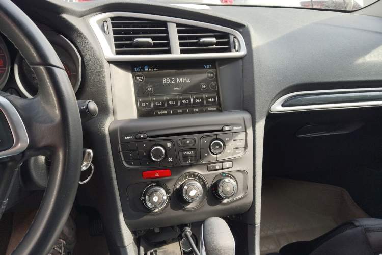 Used Citroen C4L 2014 1.8L Intelligent Drive Automatic Enjoyment Model Audio And AC Panel