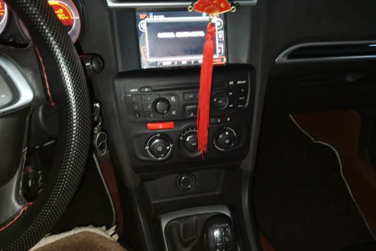 Used Citroen C4L 2014 1.8L Intelligent Drive Manual Enjoyment Model Audio And AC Panel