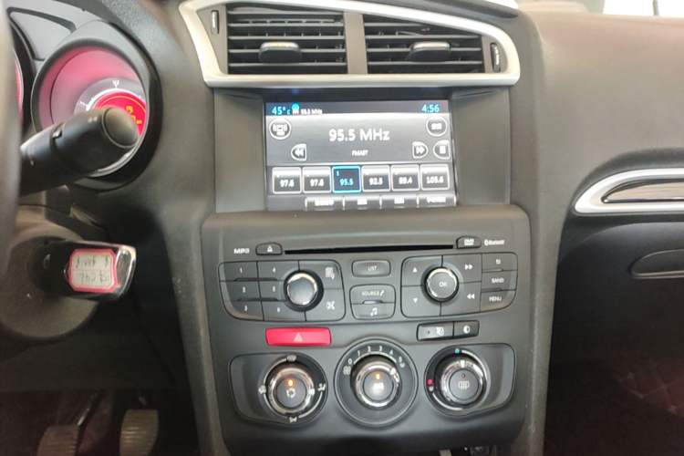 Used Citroen C4L 2014 1.8L Intelligent Drive Manual Enjoyment Model Audio And AC Panel
