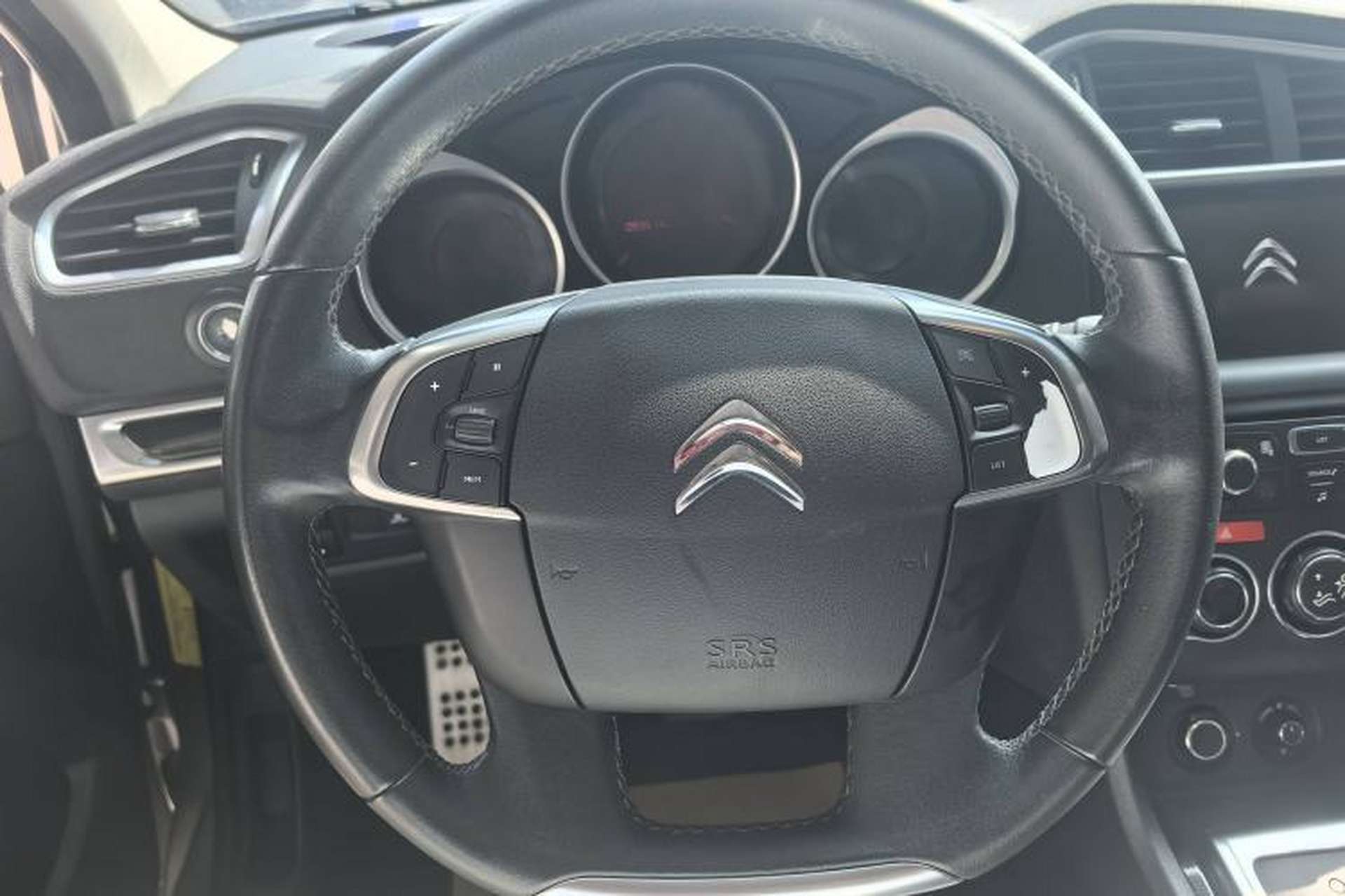 Used Citroen C4L 2014 1.6THP Intelligent Drive Automatic Dynamic Model Interior 4