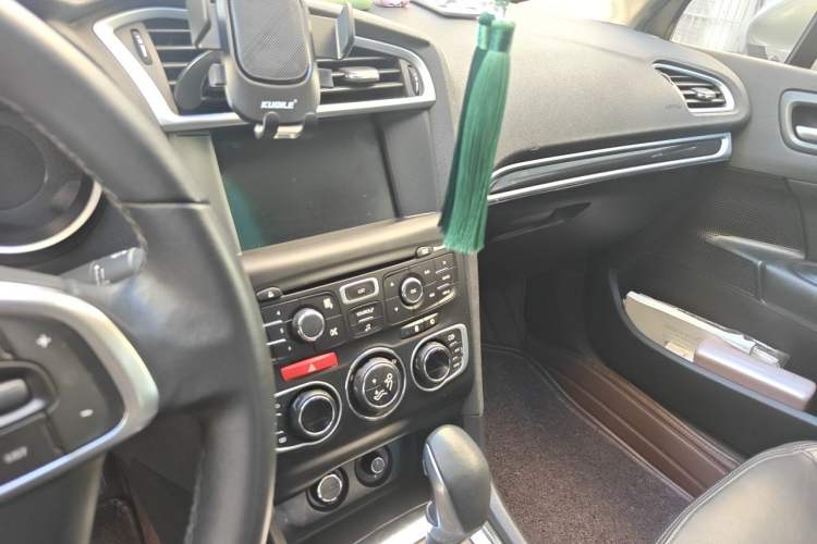 Used Citroen C4L 2014 1.6THP Intelligent Drive Automatic Dynamic Model Audio And AC Panel