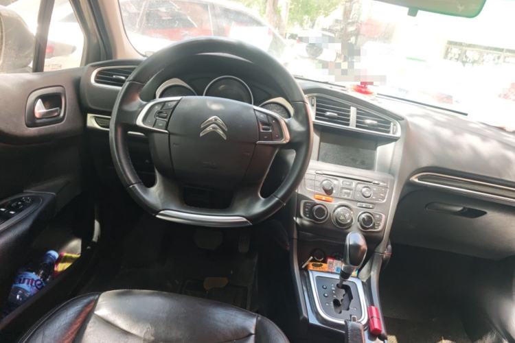 Used Citroen C4L 2014 1.6THP Intelligent Drive Automatic Dynamic Model Center Console