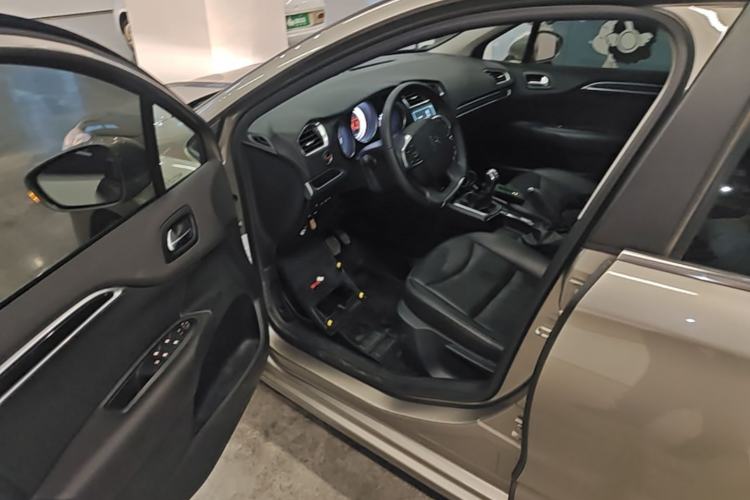 Used Citroen C4L 2014 1.8L Intelligent Drive Manual Version – Dynamic Edition Driver Seat