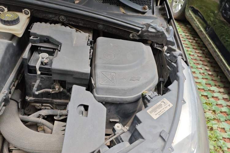 Used Citroen C4L 2014 1.8L Intelligent Drive Automatic Dynamic Model Engine Bay Left
