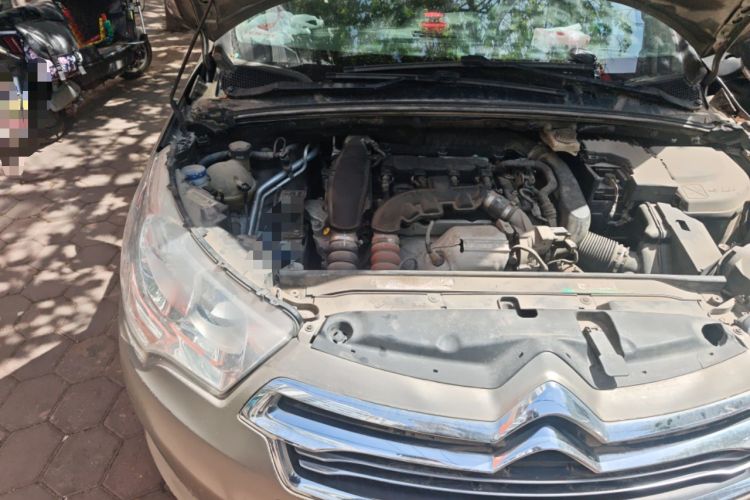Used Citroen C4L 2014 1.6THP Intelligent Drive Automatic Dynamic Model Engine Bay Right
