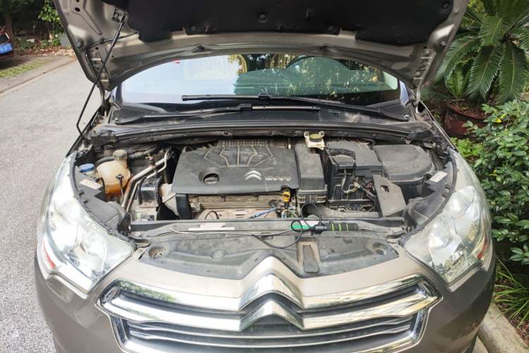 Used Citroen C4L 2014 1.8L Intelligent Drive Automatic Dynamic Model Engine Bay