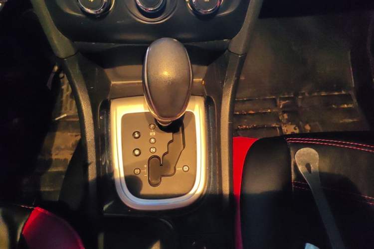 Used Citroen C4L 2014 1.8L Intelligent Drive Automatic Enjoyment Model Gear Lever
