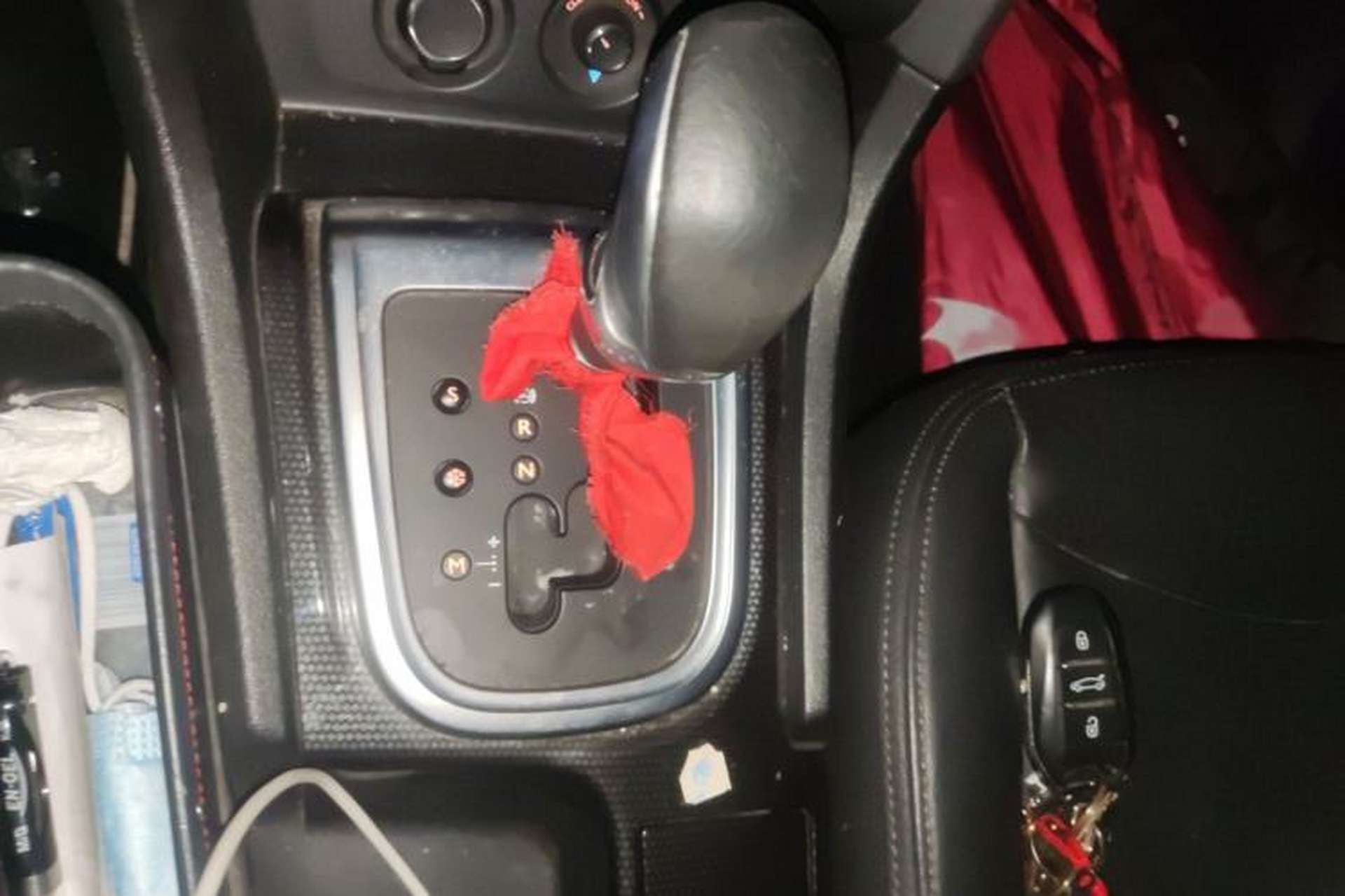 Used Citroen C4L 2014 1.6THP Intelligent Drive Automatic Dynamic Model Gear Lever