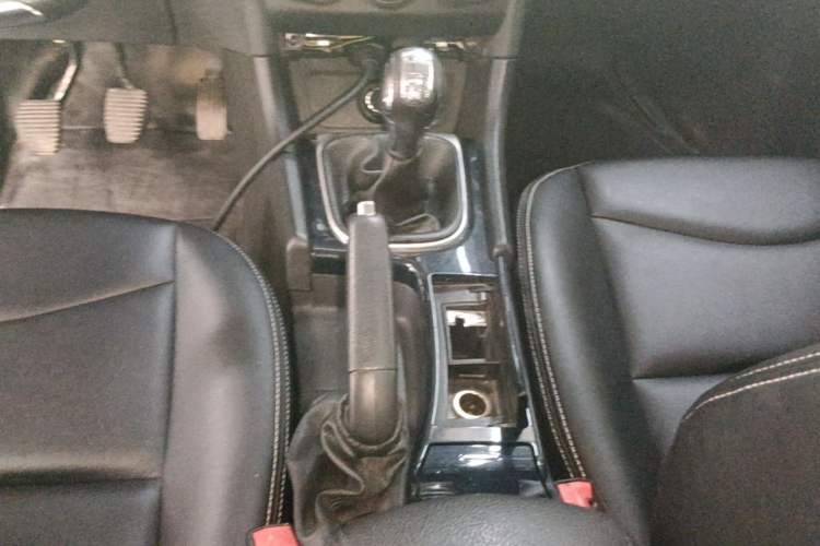 Used Citroen C4L 2014 1.8L Intelligent Drive Manual Enjoyment Model Gear Lever