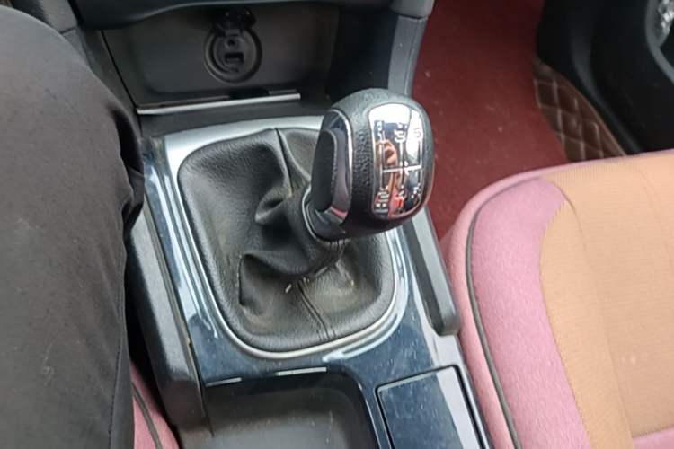 Used Citroen C4L 2014 1.8L Intelligent Drive Manual Enjoyment Model Gear Lever