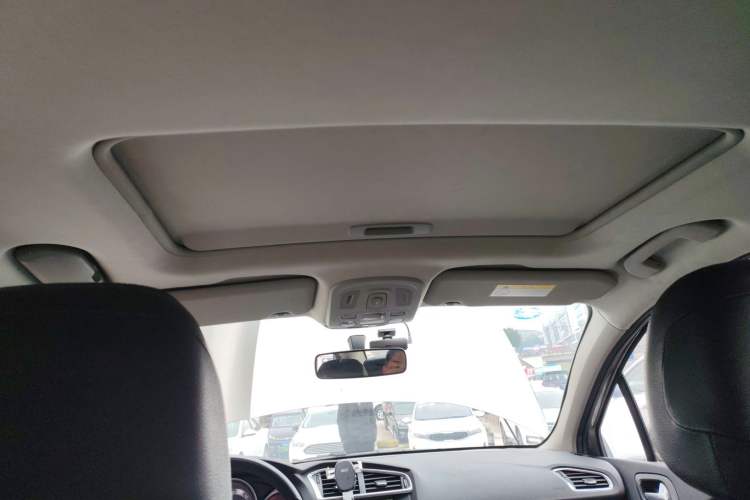 Used Citroen C4L 2014 1.6THP Intelligent Drive Automatic Dynamic Model Headliner