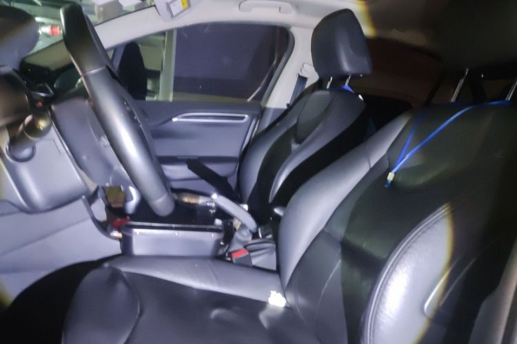 Used Citroen C4L 2014 1.6THP Intelligent Drive Automatic Dynamic Model Interior 3