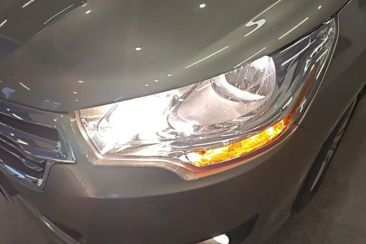 Used Citroen C4L 2014 1.8L Intelligent Drive Manual Version – Dynamic Edition Left Front Headlight